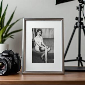 Pin-Up & Glamour Reclining Chaise Glamour Portrait with Classic Glamour Styling, Studio Poise, and 4x6 Photo Print