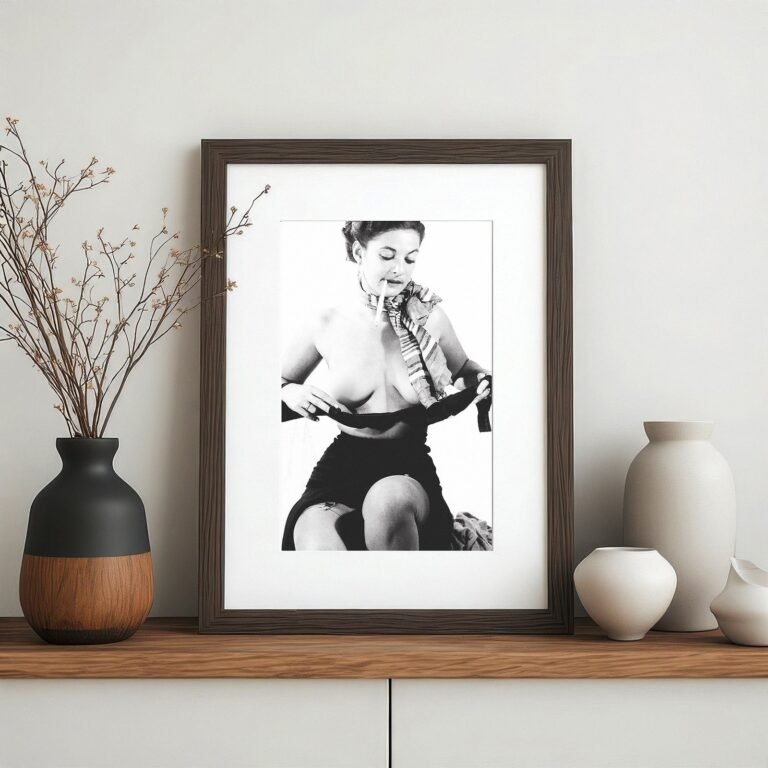 Pin-Up & Glamour Soft Smile Classic Glamour Portrait with Classic Glamour Styling, Studio Poise, and 4x6 Photo Print