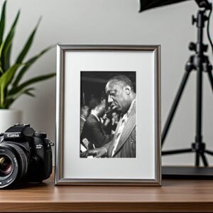 Music & Culture Two Musicians in Close Conversation with Club-scene Intimacy 4x6 Photo Print