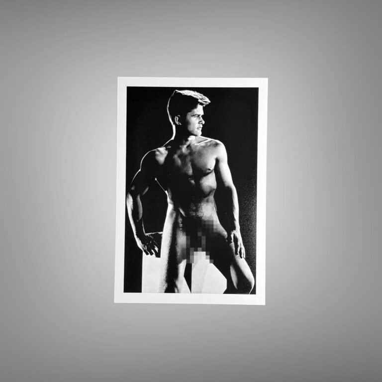Male Physique Raised Knee Physique Study with Sculptural Posture and Athletic Studio Styling 4x6 Photo Print