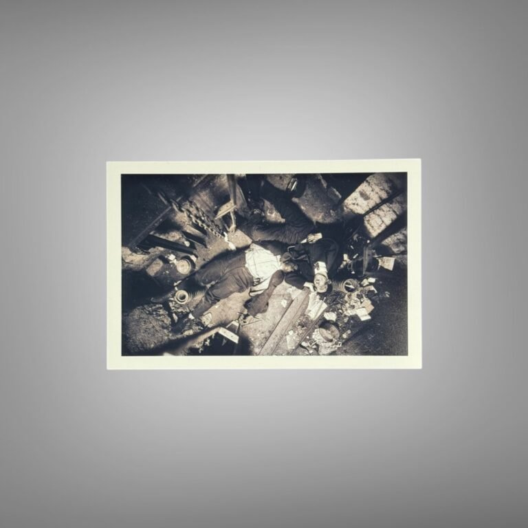 Crime Overhead Crime-scene Room View with Several Figures 4x6 Photo Print