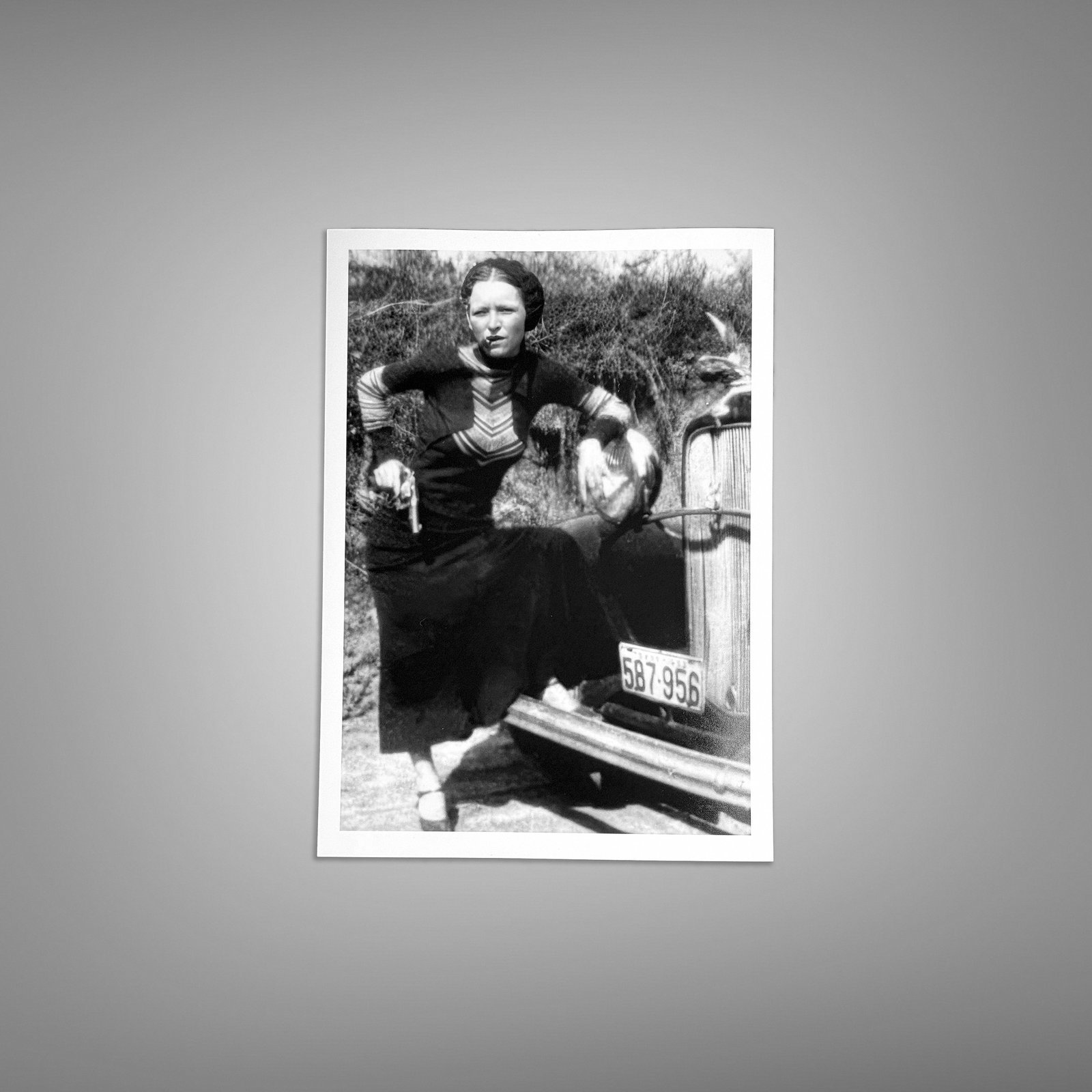 Pin-Up & Glamour Period Car and People Crime-scene Photo 5x7 Photo Print